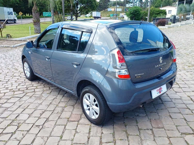 SANDERO 1.0 AUTHENTIQUE 16V FLEX 4P MANUAL - 2014 - FLORES DA CUNHA