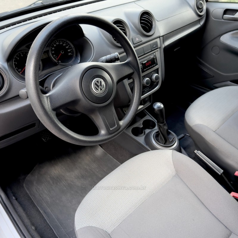 VOYAGE 1.0 MI TRENDLINE 8V FLEX 4P MANUAL - 2009 - FLORES DA CUNHA