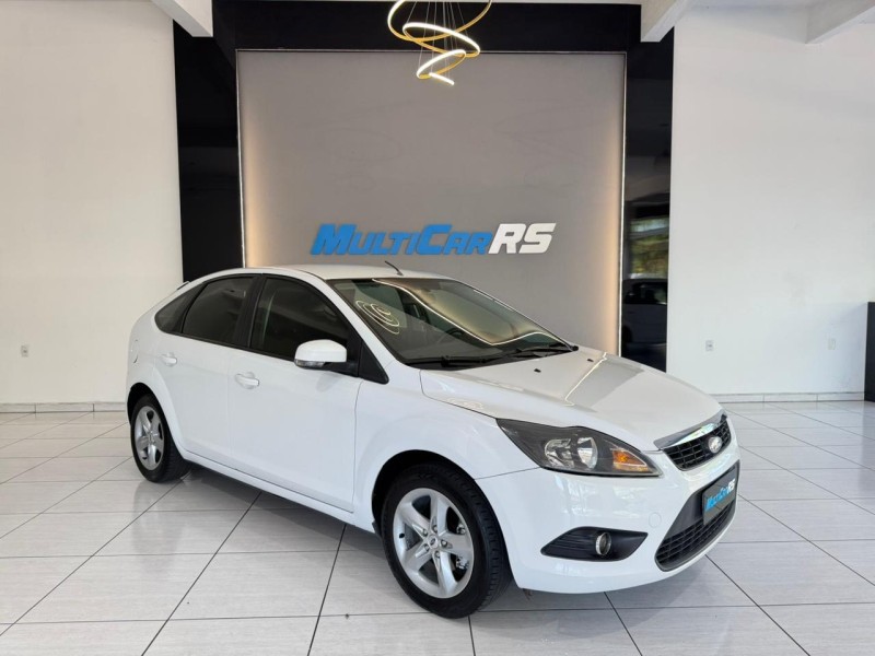 FOCUS 1.6 8V FLEX 4P MANUAL