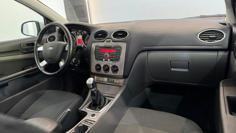 FOCUS 1.6 8V FLEX 4P MANUAL - 2012 - ESTâNCIA VELHA