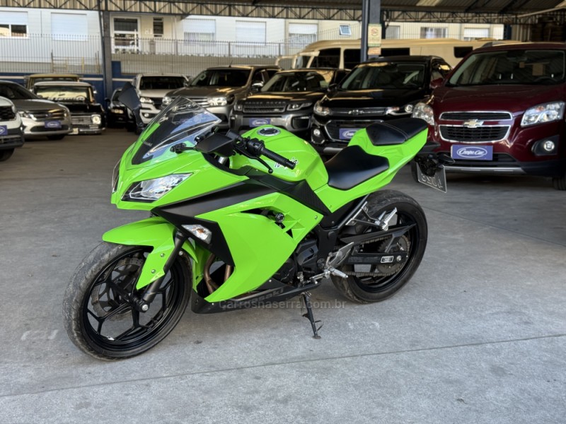 ninja 300  2013 caxias do sul