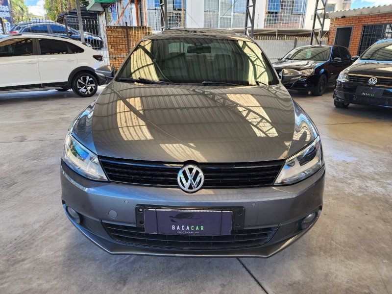 JETTA 2.0 TSI DSG HIGHLINE 200CV GASOLINA 4P AUTOMÁTICO - 2012 - CAXIAS DO SUL