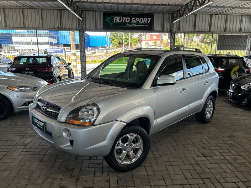 tucson 2.0 mpfi gls 16v 143cv 2wd flex 4p automatico 2016 caxias do sul