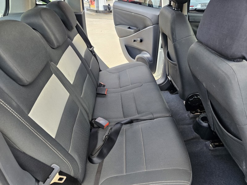 IDEA 1.6 MPI ESSENCE 16V FLEX 4P MANUAL - 2011 - CAXIAS DO SUL