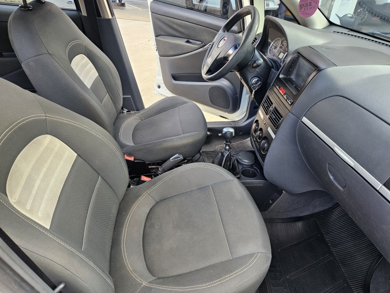 IDEA 1.6 MPI ESSENCE 16V FLEX 4P MANUAL - 2011 - CAXIAS DO SUL