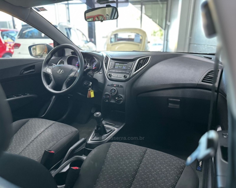 HB20 1.0 COMFORT PLUS 12V FLEX 4P MANUAL - 2017 - VACARIA