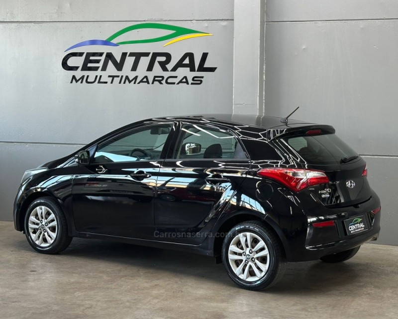 HB20 1.0 COMFORT PLUS 12V FLEX 4P MANUAL - 2017 - VACARIA