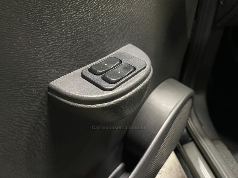 CELTA 1.0 MPFI LT 8V FLEX 4P MANUAL - 2012 - CAXIAS DO SUL