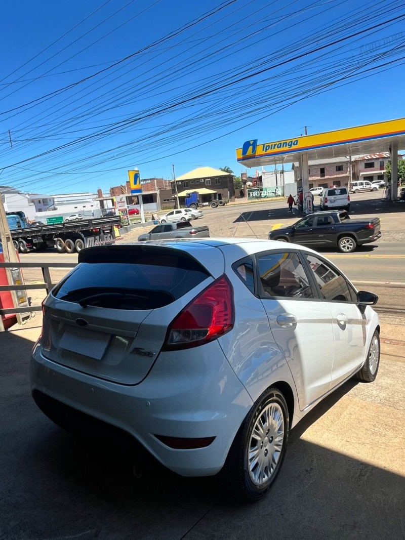 FIESTA 1.5 S HATCH 16V FLEX 4P MANUAL - 2015 - VACARIA