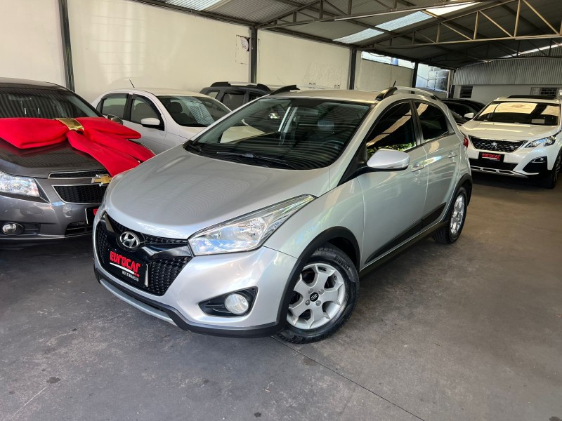 HYUNDAI - HB20X - 2014/2014 - Cinza - R$ 59.900,00
