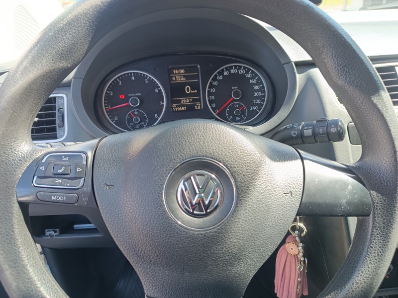 FOX 1.6 MI BLUEMOTION 8V FLEX 4P MANUAL - 2013 - FLORES DA CUNHA