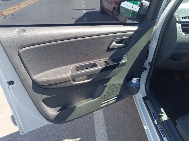 FOX 1.6 MI BLUEMOTION 8V FLEX 4P MANUAL - 2013 - FLORES DA CUNHA