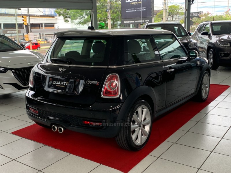 COOPER 1.6 S 16V TURBO GASOLINA 2P AUTOMÁTICO - 2013 - PORTO ALEGRE