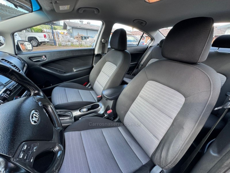 CERATO 1.6 E.221 SEDAN 16V GASOLINA 4P AUTOMÁTICO - 2015 - IGREJINHA