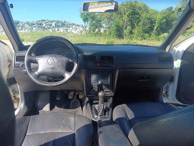 BORA 2.0 MI COMFORTLINE 8V 4P MANUAL - 2001 - FLORES DA CUNHA