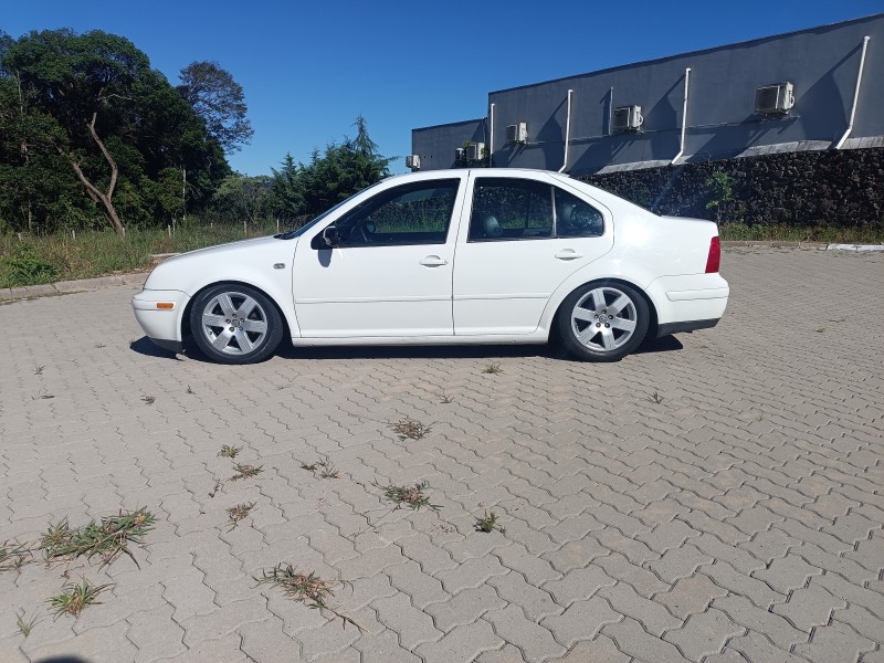 BORA 2.0 MI COMFORTLINE 8V 4P MANUAL - 2001 - FLORES DA CUNHA