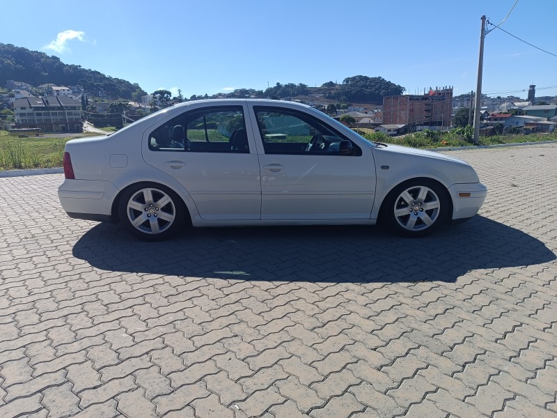 BORA 2.0 MI COMFORTLINE 8V 4P MANUAL - 2001 - FLORES DA CUNHA