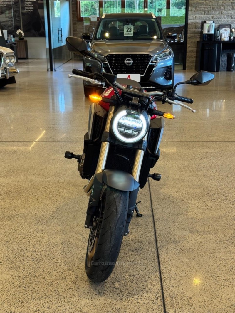 CB 650R  - 2022 - GARIBALDI