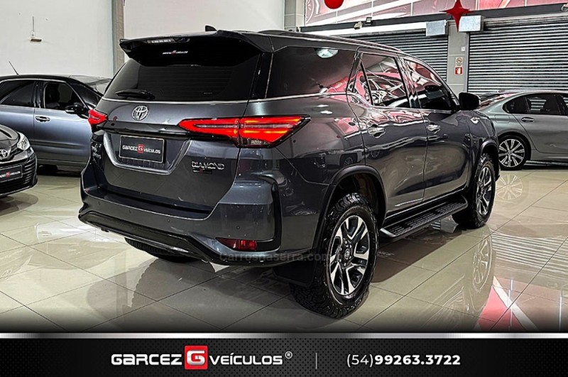 HILUX SW4 2.8 SRX 4X4 DIAMOND 16V TURBO DIESEL 4P 7 LUGARES AUTOMÁTICO - 2022 - BENTO GONçALVES