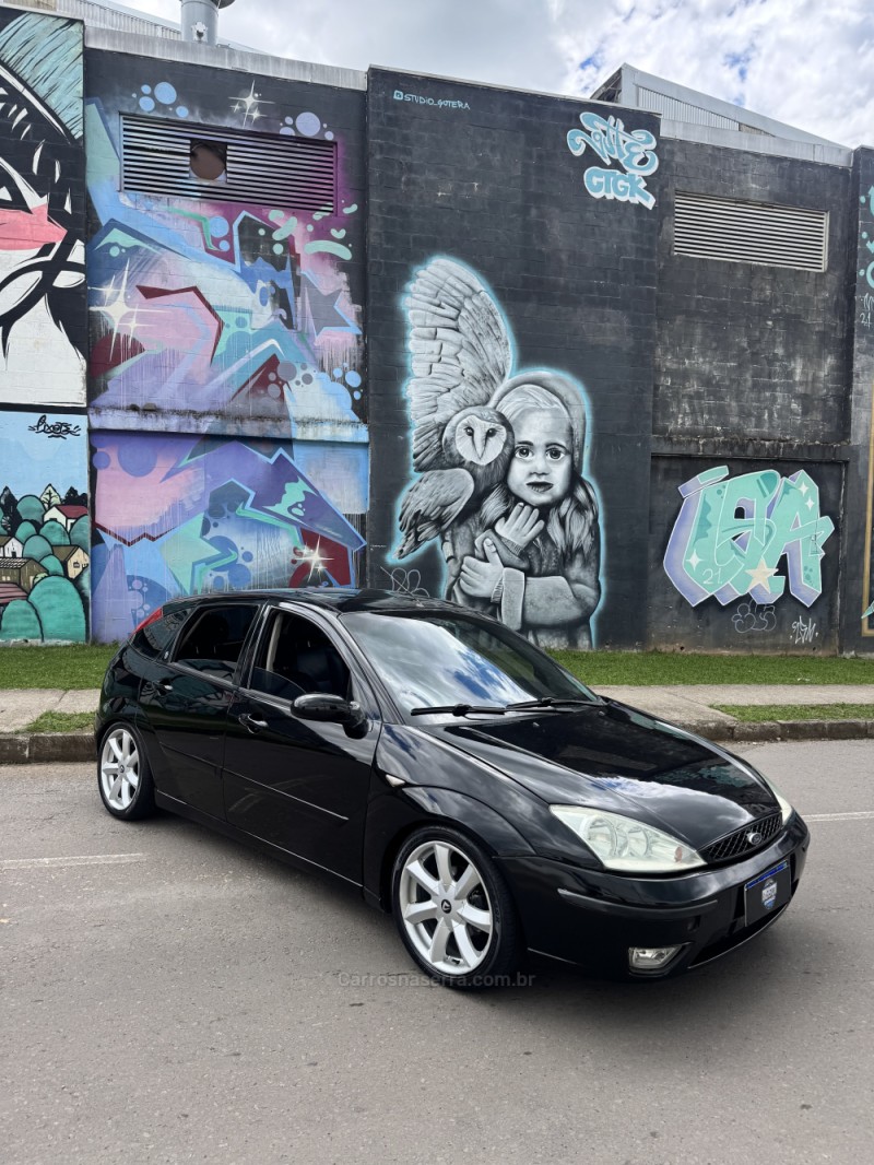 FOCUS 2.0 GHIA 16V GASOLINA 4P MANUAL - 2006 - CAXIAS DO SUL