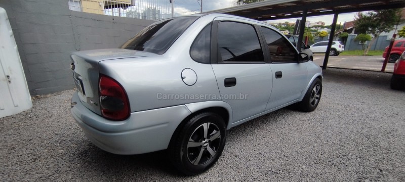 CLASSIC 1.0 MPFI VHCE 8V FLEX 4P MANUAL - 2010 - FARROUPILHA