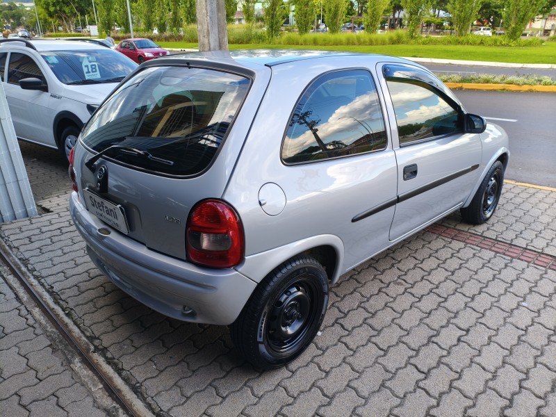 CORSA 1.0 MPF WIND 8V GASOLINA 2P MANUAL - 2001 - BOM PRINCíPIO