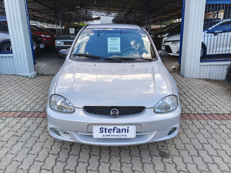CORSA 1.0 MPF WIND 8V GASOLINA 2P MANUAL - 2001 - BOM PRINCíPIO
