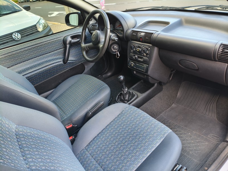 CORSA 1.0 MPF WIND 8V GASOLINA 2P MANUAL - 2001 - BOM PRINCíPIO