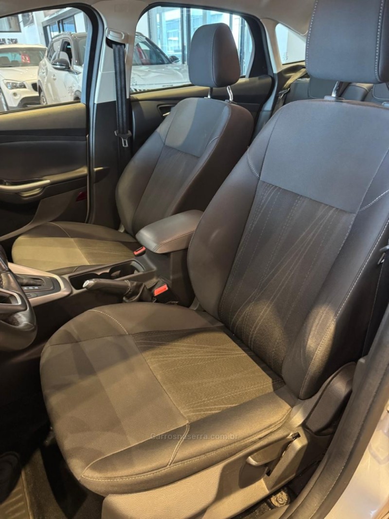 FOCUS 2.0 SE PLUS FASTBACK 16V FLEX 4P AUTOMÁTICO - 2018 - ERECHIM