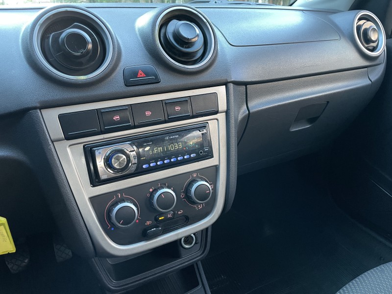 VOYAGE 1.6 MI TREND 8V FLEX 4P MANUAL - 2012 - CAXIAS DO SUL