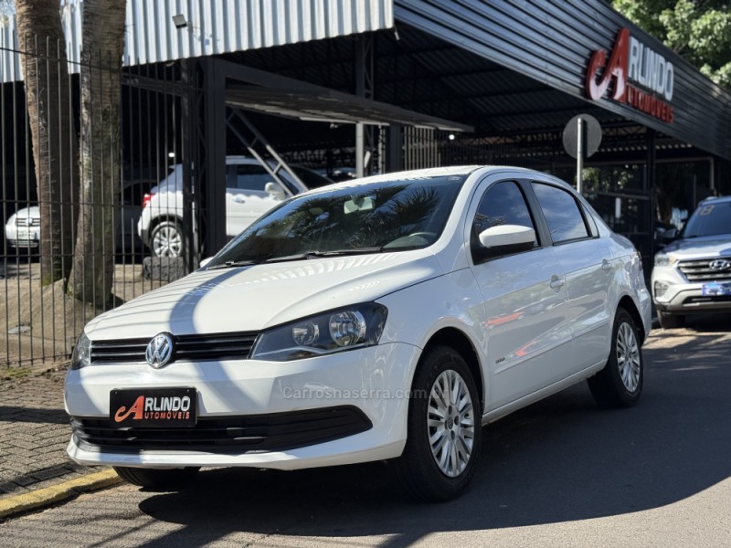 VOYAGE 1.0 MI 8V FLEX 4P MANUAL - 2014 - PAROBé