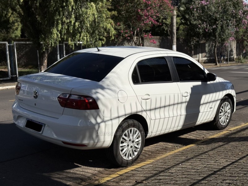 VOYAGE 1.0 MI 8V FLEX 4P MANUAL - 2014 - PAROBé