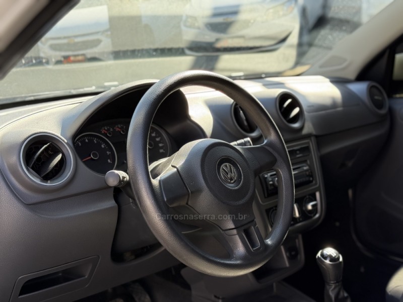 VOYAGE 1.0 MI 8V FLEX 4P MANUAL - 2014 - PAROBé