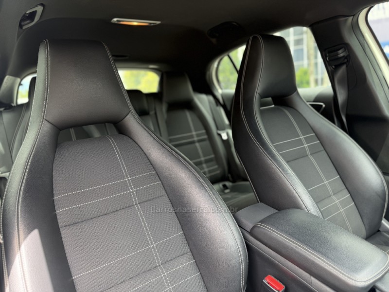 GLA 200 1.6 CGI ADVANCE 16V TURBO FLEX 4P AUTOMÁTICO - 2015 - PAROBé