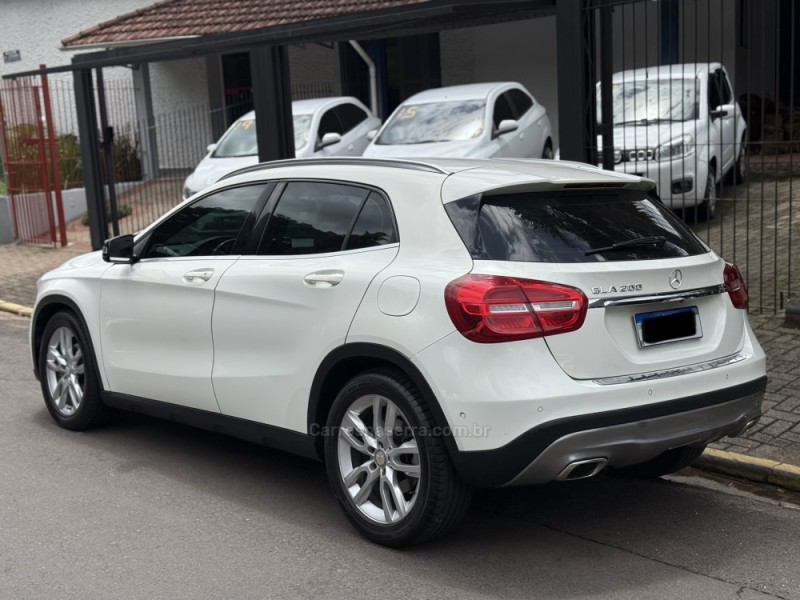 GLA 200 1.6 CGI ADVANCE 16V TURBO FLEX 4P AUTOMÁTICO - 2015 - PAROBé