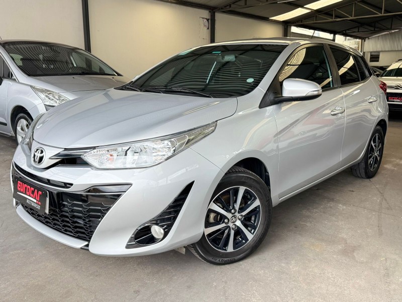 TOYOTA - YARIS - 2024/2024 - Prata - R$ 109.900,00