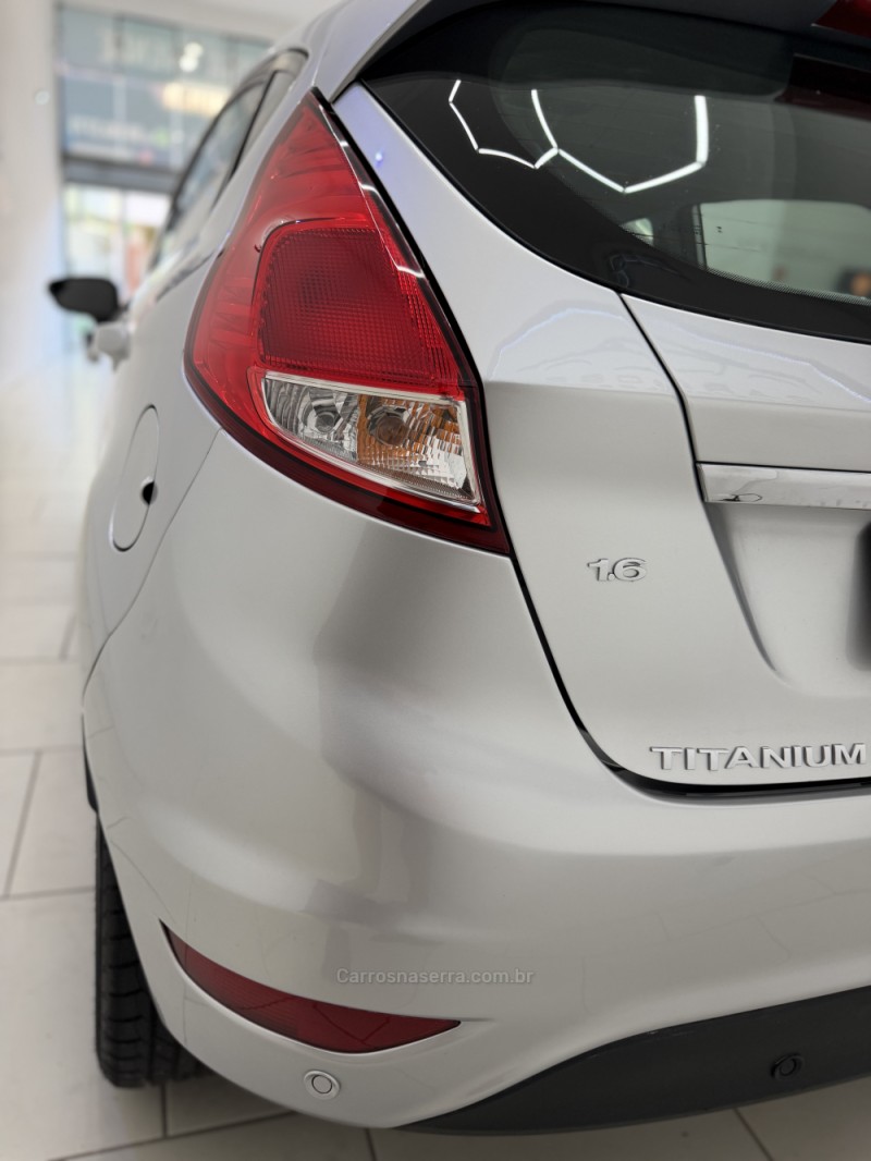 FIESTA 1.6 TITANIUM HATCH 16V FLEX 4P AUTOMÁTICO - 2015 - CAXIAS DO SUL