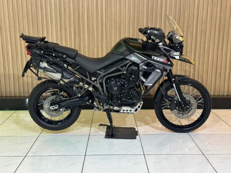 TIGER 800 XCA  - 2018 - CAMPO BOM