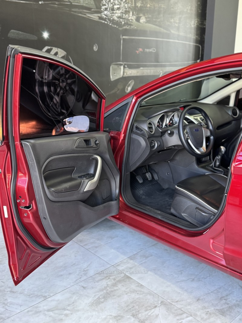 FIESTA 1.6 SE HATCH 16V FLEX 4P MANUAL - 2013 - CAXIAS DO SUL