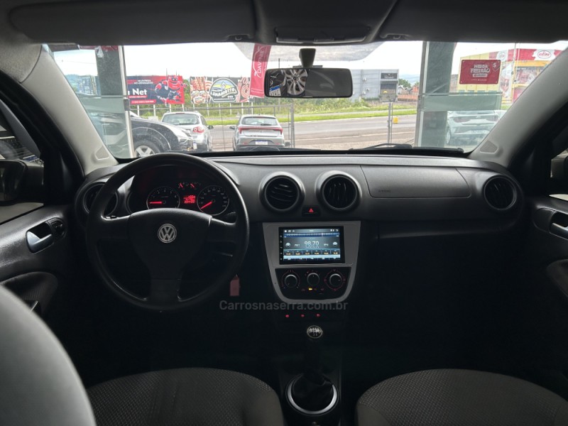 VOYAGE 1.0 MI 8V FLEX 4P MANUAL - 2012 - TAQUARA