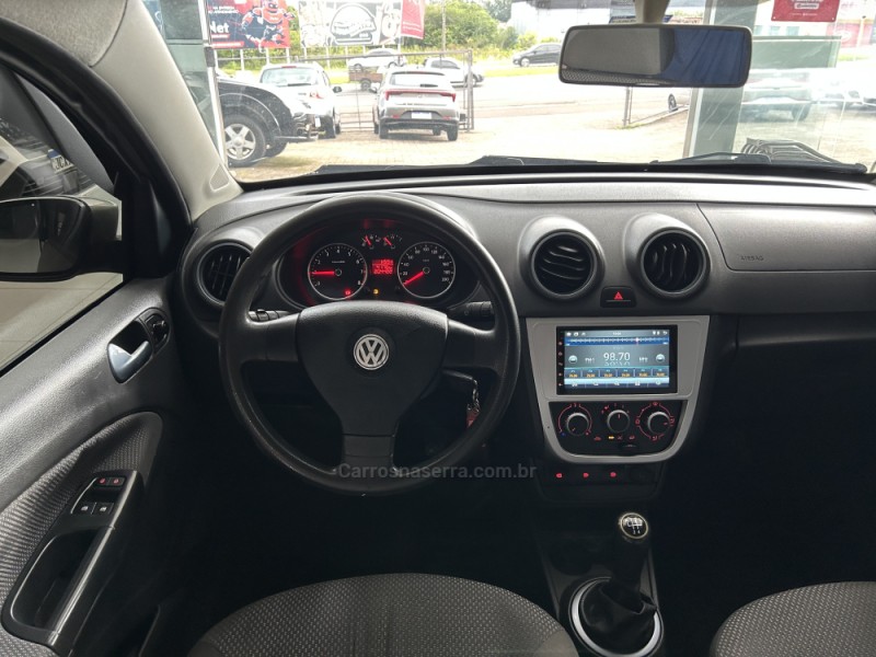 VOYAGE 1.0 MI 8V FLEX 4P MANUAL - 2012 - TAQUARA