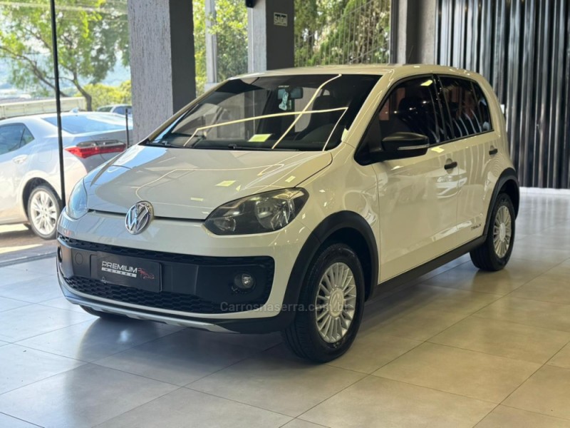 UP 1.0 TRACK UP 12V FLEX 4P MANUAL - 2017 - DOIS IRMãOS