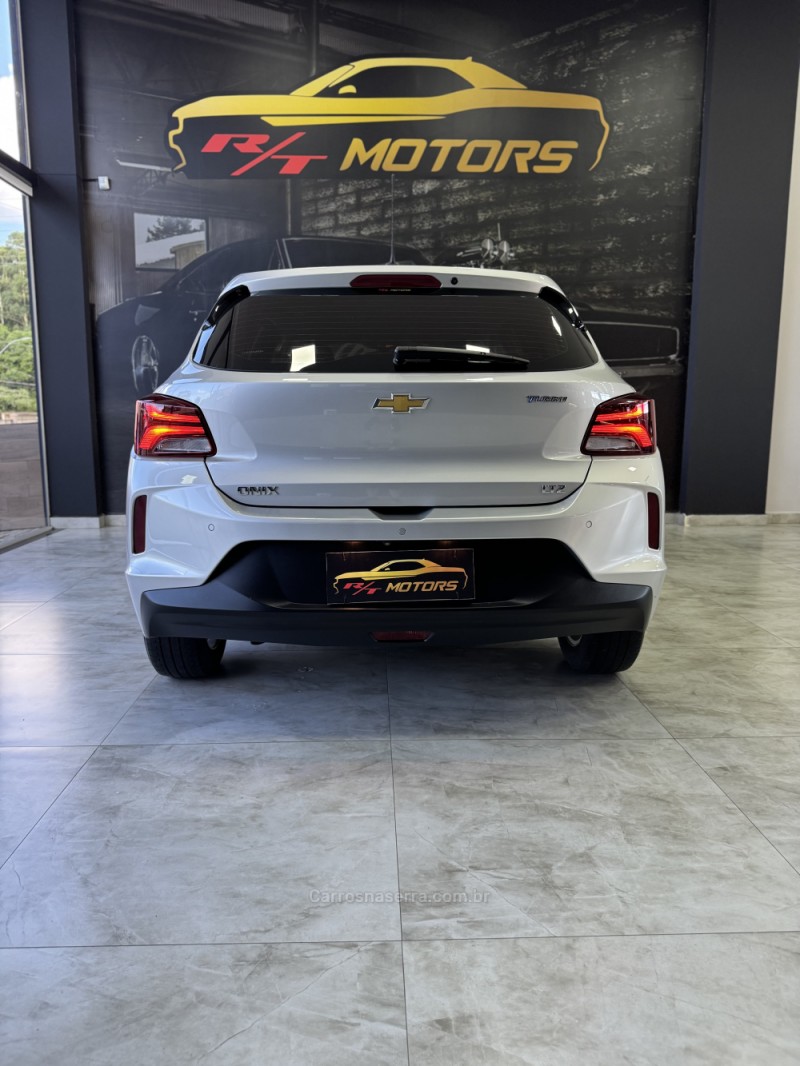 ONIX 1.0 LTZ 12V TURBO FLEX 4P AUTOMÁTICO - 2020 - CAXIAS DO SUL