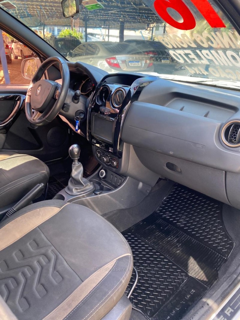 DUSTER 2.0 DAKAR 4X4 16V FLEX 4P MANUAL - 2016 - CANELA