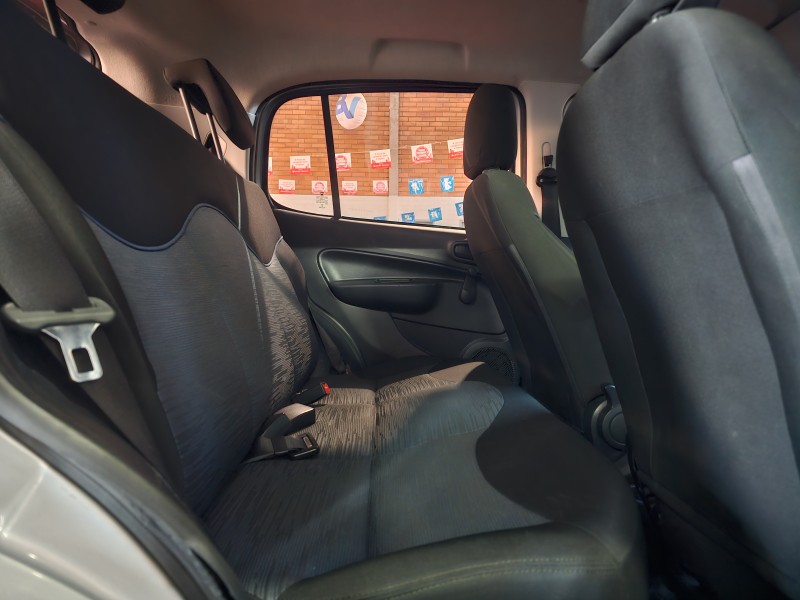 UNO 1.0 FIREFLY FLEX ATTRACTIVE 4P MANUAL - 2017 - CAXIAS DO SUL