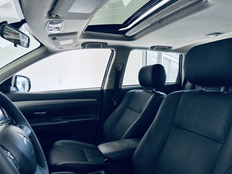 OUTLANDER 2.0 16V GASOLINA 4P AUTOMÁTICO - 2015 - CAXIAS DO SUL