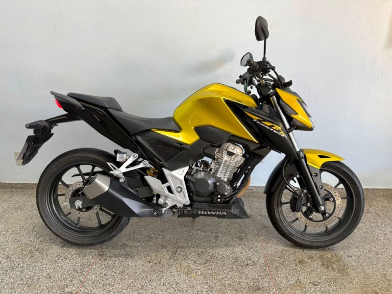 cb 300f twister abs 2024 dois irmaos