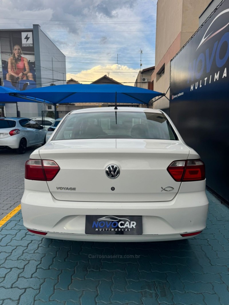 VOYAGE 1.0 I TREND 16V FLEX 4P MANUAL - 2014 - ESTâNCIA VELHA