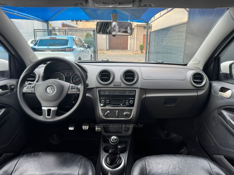 VOYAGE 1.0 I TREND 16V FLEX 4P MANUAL - 2014 - ESTâNCIA VELHA