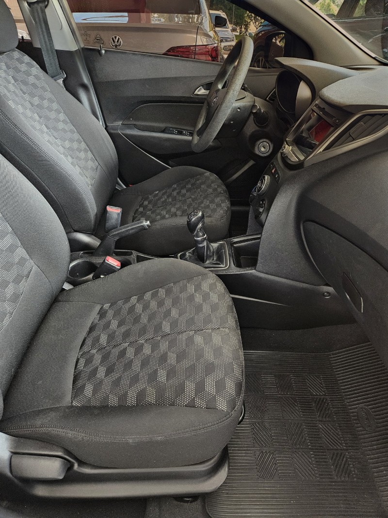 HB20 1.6 COMFORT 16V FLEX 4P MANUAL - 2017 - FARROUPILHA